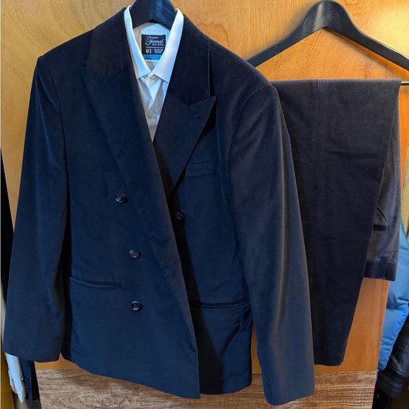 Men's Black Double-Breasted Suit by size 40R Pants 32x32
